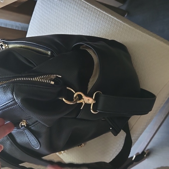 Lily Jade Vegan Leather Caroline Diaper Bag - Picture 5 of 6